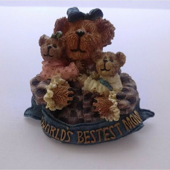 Vintage Jewelry - Vintage Boyds Bears Worlds Bestest Mom Pin